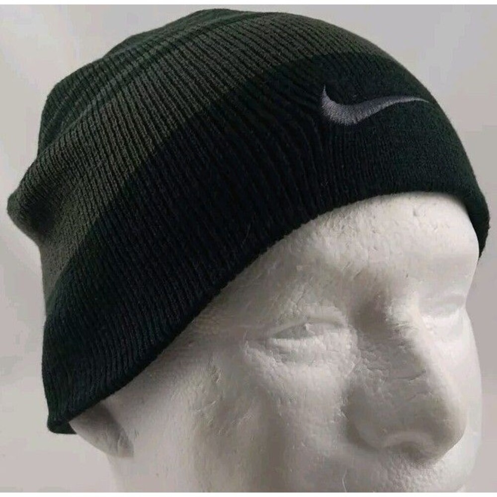 NIKE Swoosh Youth SZ 8-20 Black & Gray Striped Winter Beanie Hat-EXCELLENT!